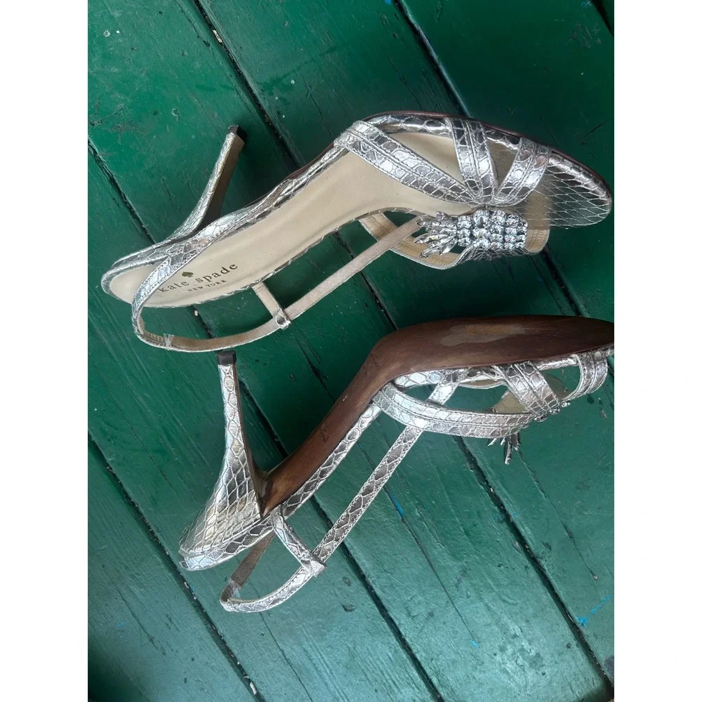 Kate Spade Sandals Women's Size 8.5 Silver Good Crystal Embellished‎ Bow